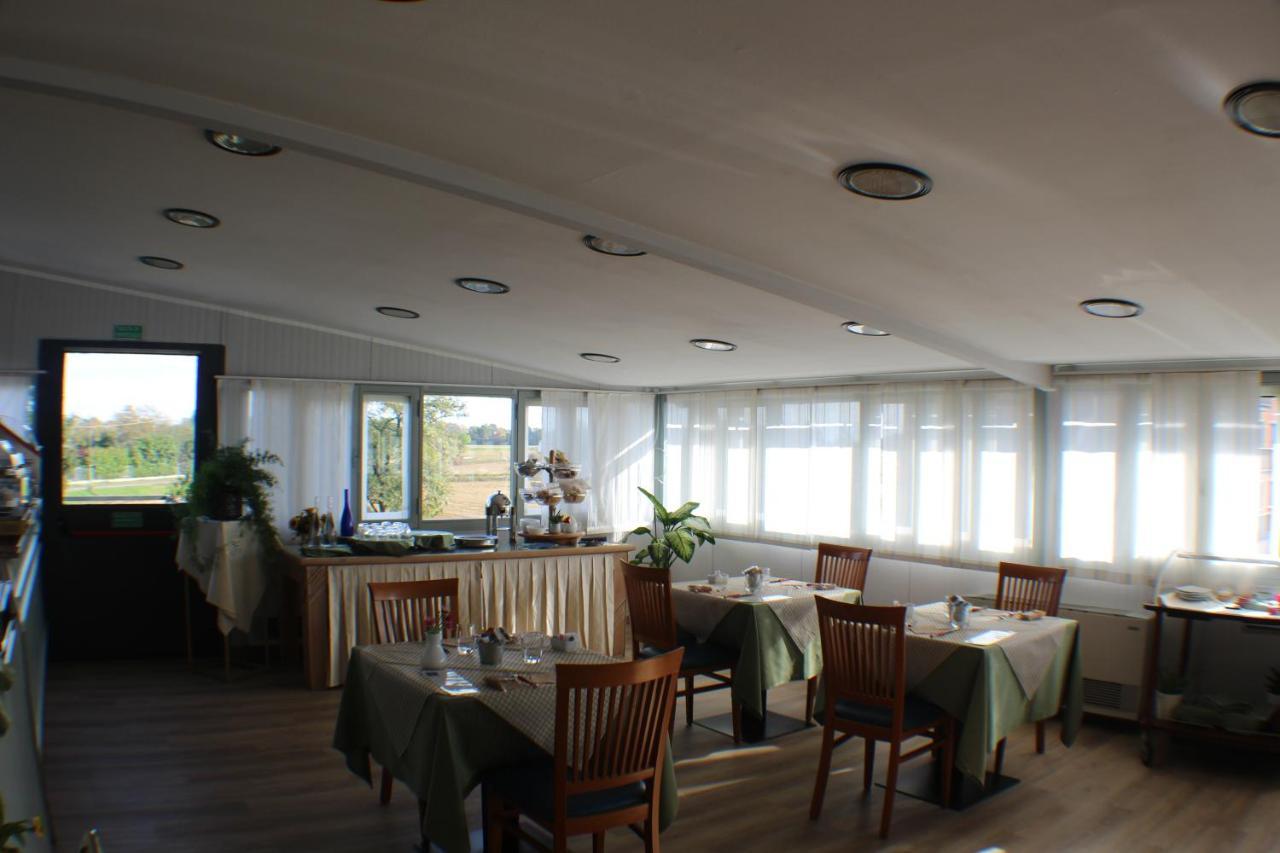 Hotel Europa Milano Rosate Esterno foto