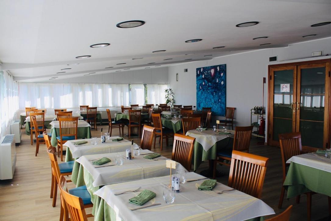 Hotel Europa Milano Rosate Esterno foto
